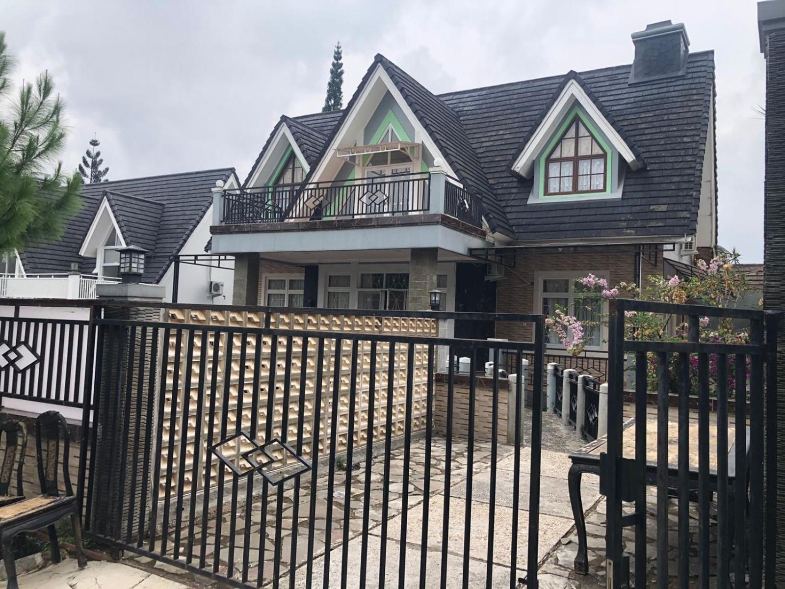 Eton Asia Villas-Kota Bunga Пунчак Экстерьер фото
