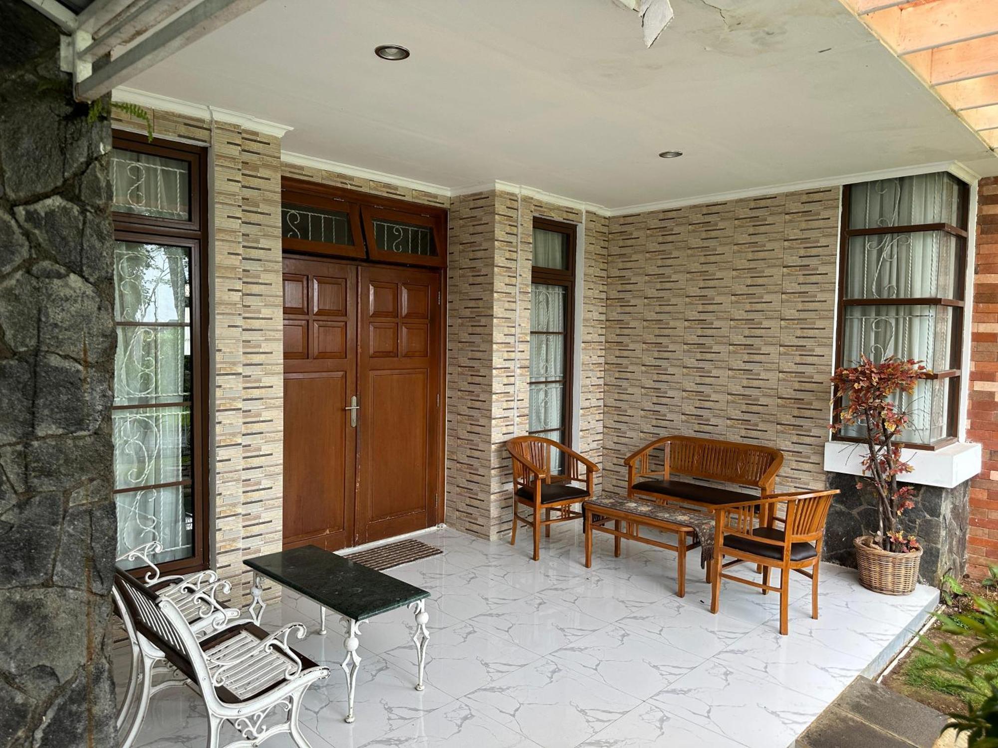 Eton Asia Villas-Kota Bunga Пунчак Экстерьер фото