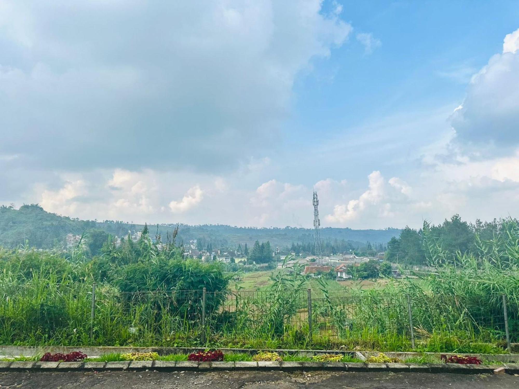 Eton Asia Villas-Kota Bunga Пунчак Экстерьер фото